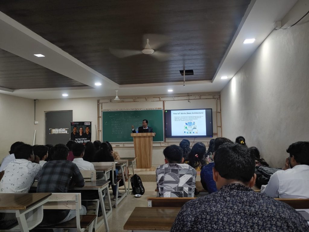 Naresh Bejjanky giving seminar